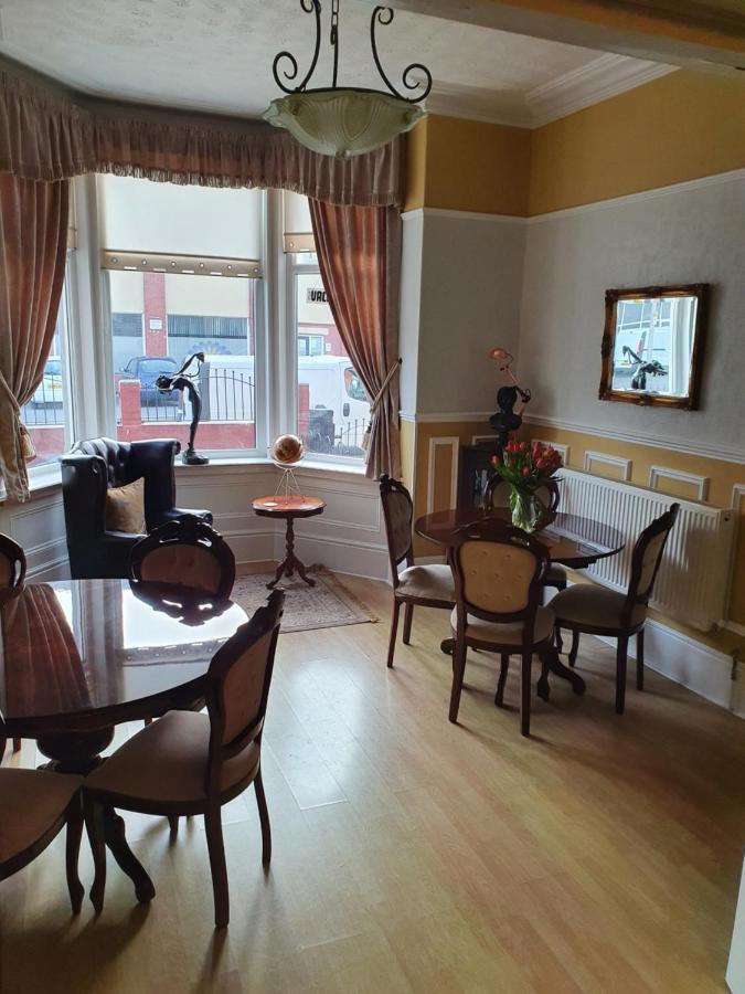 J'S Mayfair Guest House Blackpool Exterior foto