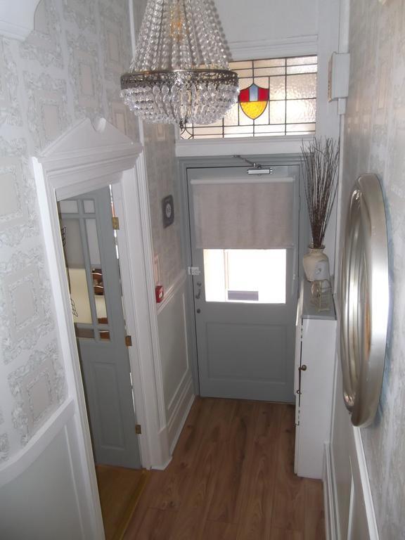 J'S Mayfair Guest House Blackpool Exterior foto